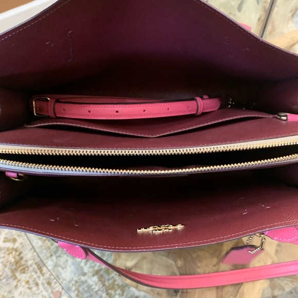 💥💥SOLD💥💥Tatum Carryall Tote - Picture 5 of 9